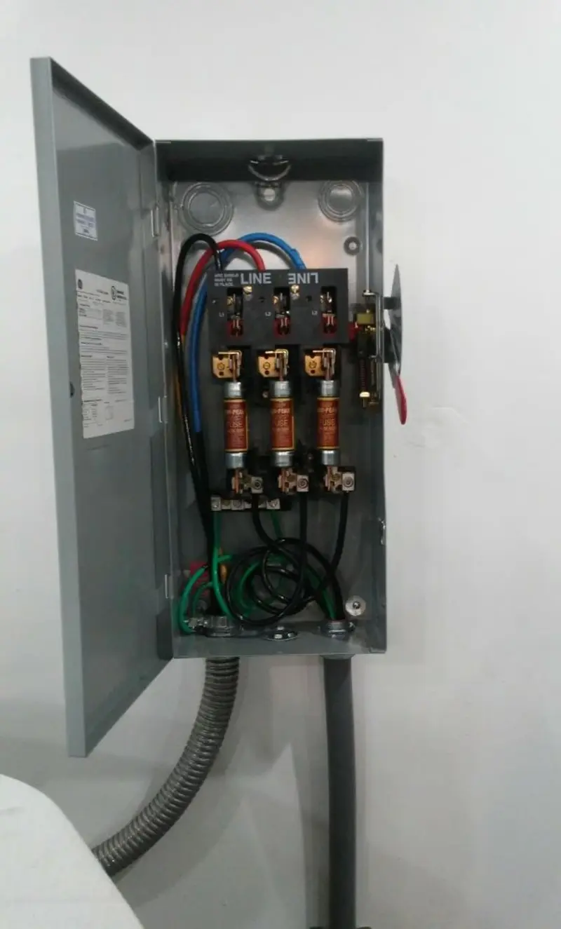 Three-phase disconnect switch installed for Smoke Detector Installation in Peekskill